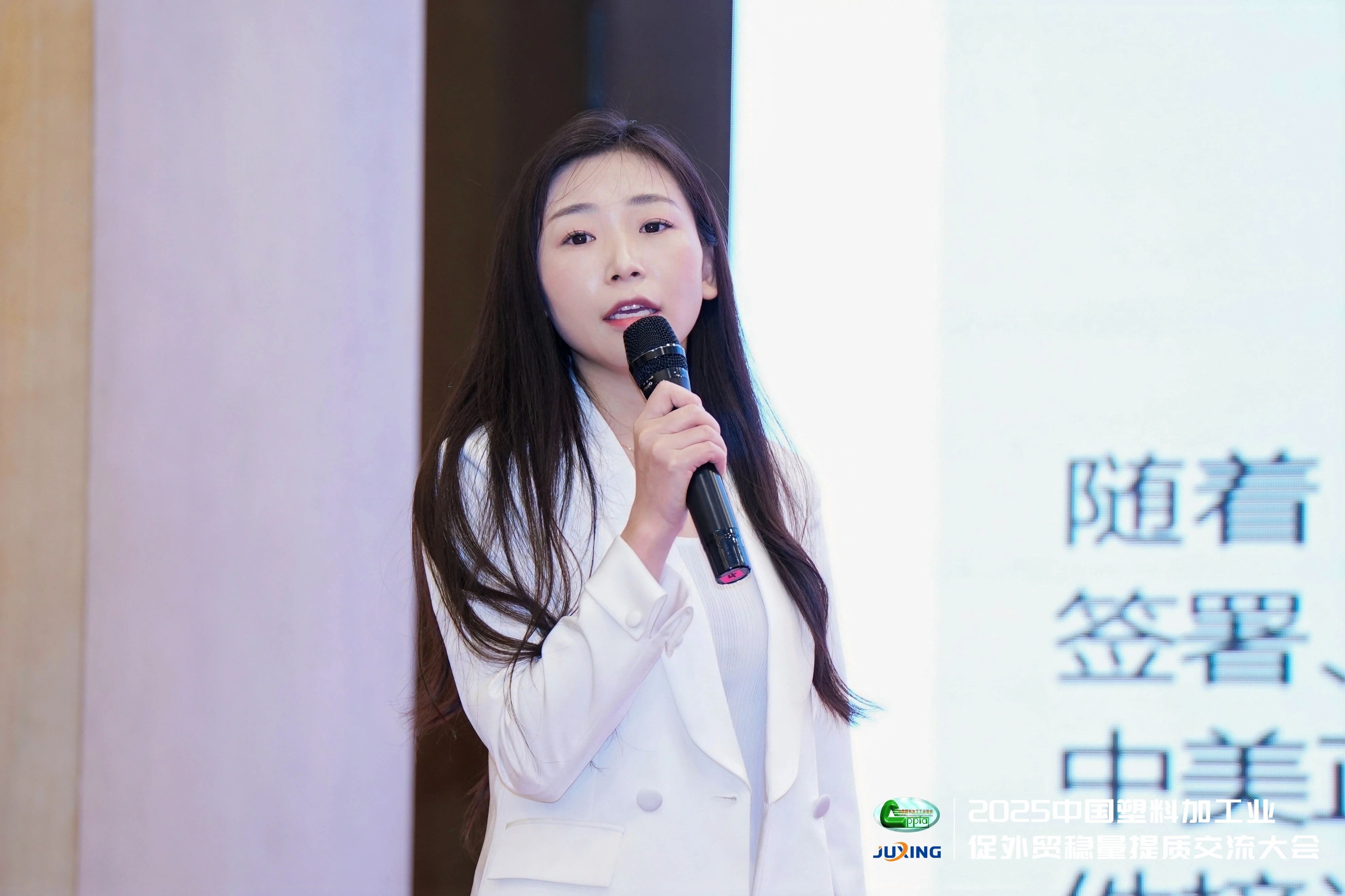 d32579c41edb0410af791a24e9bac5fe.jpg